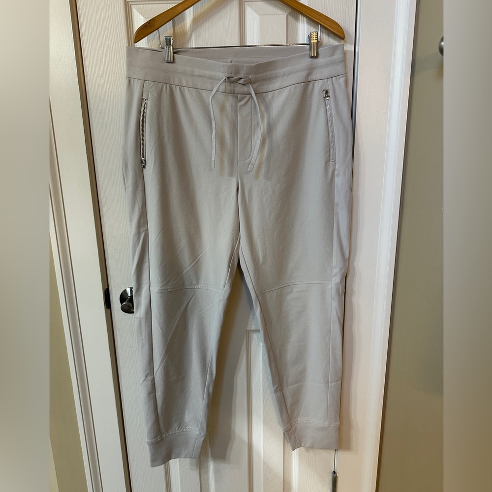 Athleta jogger pants size 16 Classic Trendy Athletic Athleisure